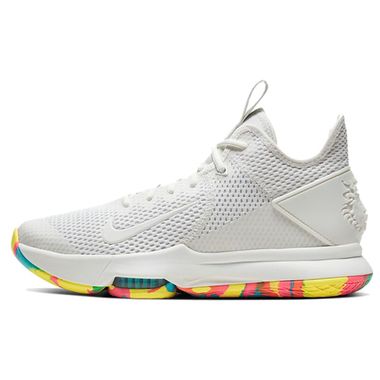 Nike Witness