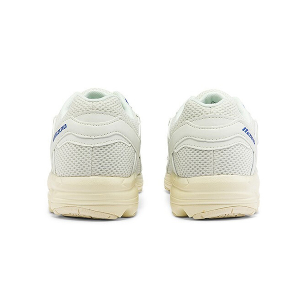 Mizuno Spark CN1