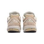 New Balance NB 2002R