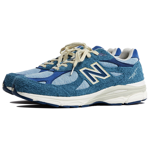 Levi’s x New Balance NB 990 V3