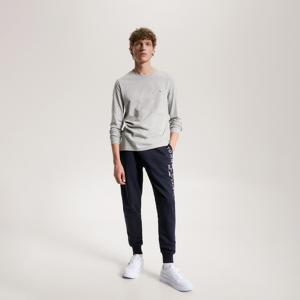 Tommy Hilfiger T