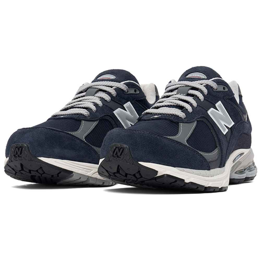 New Balance NB 2002R