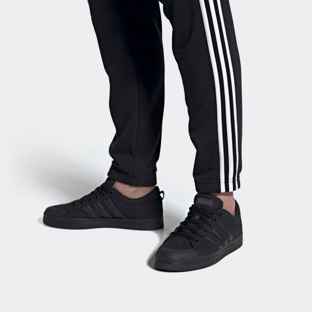 Adidas neo Bravada