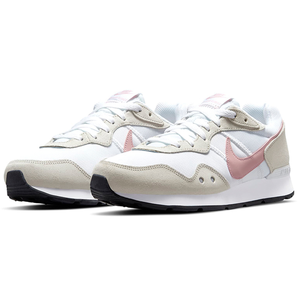 Nike Venture Runner