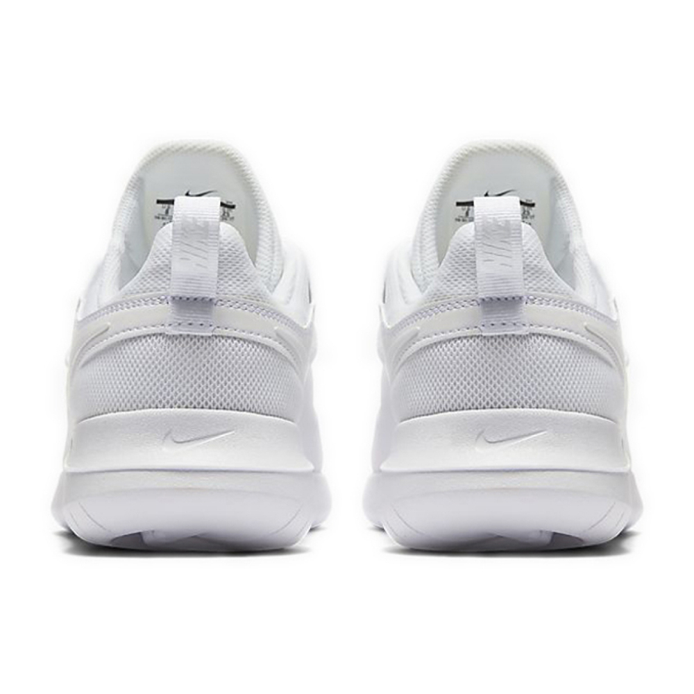 Nike Tessen