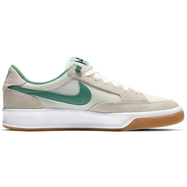Nike SB Adversary