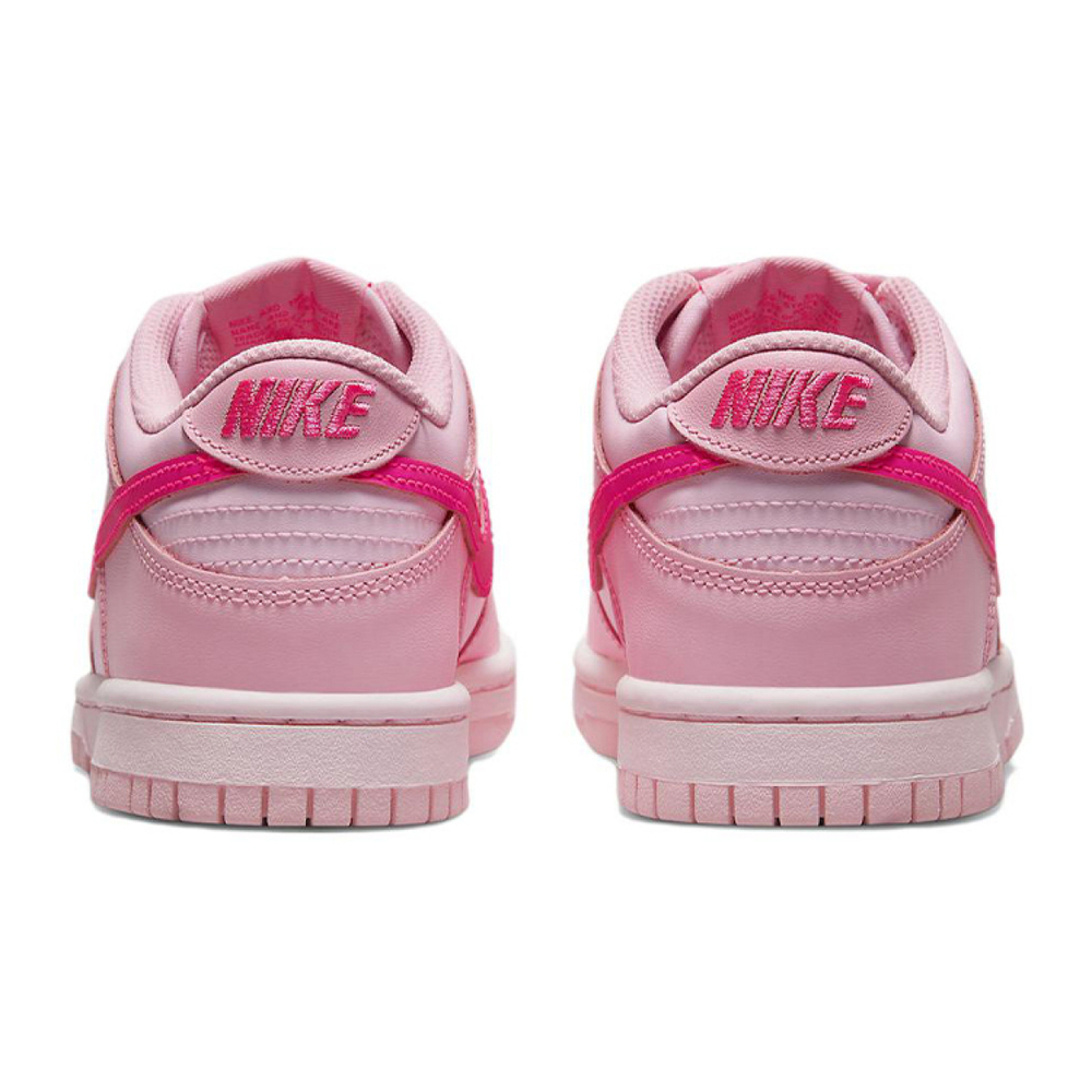 Nike Dunk Triple Pink