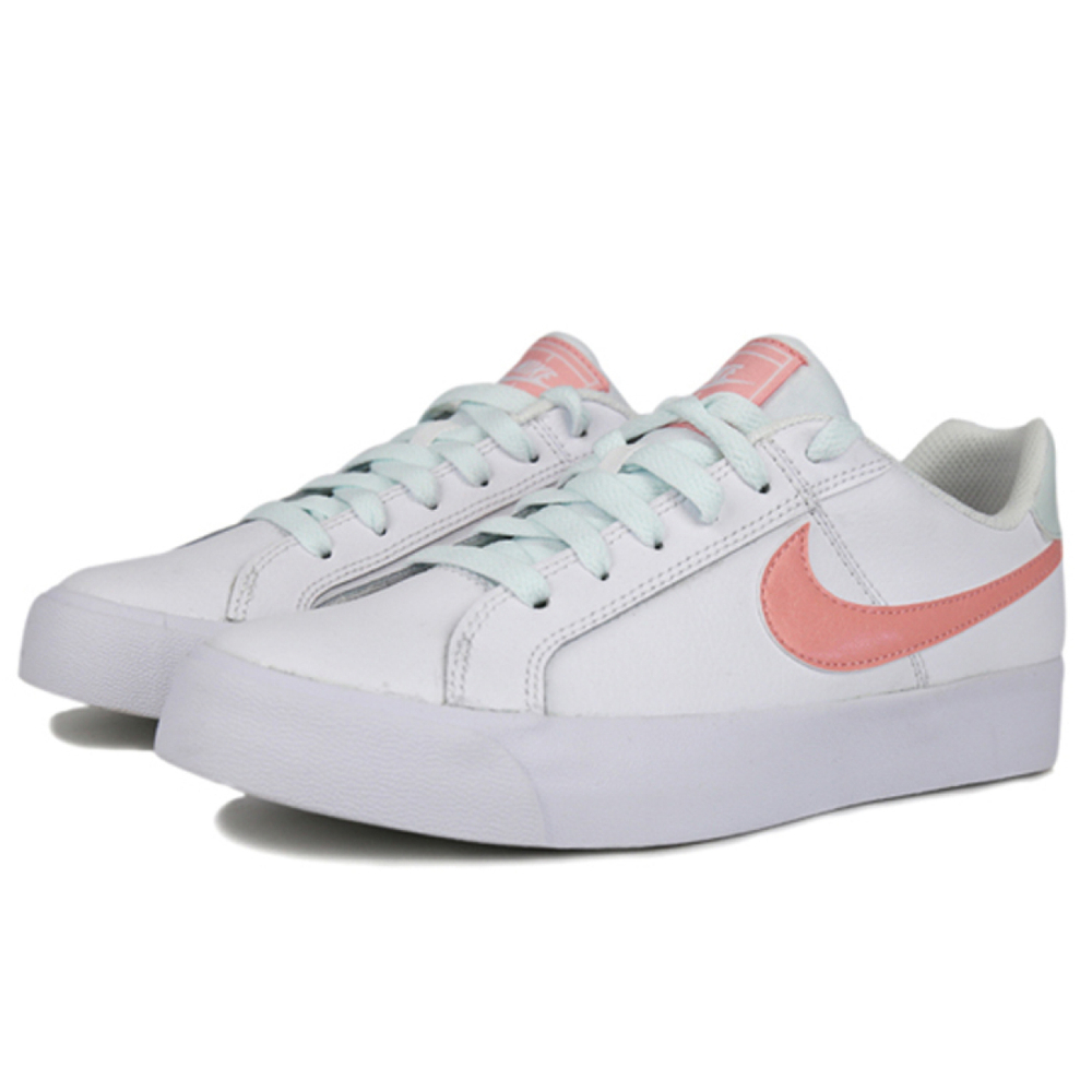 Nike Court Royale AC
