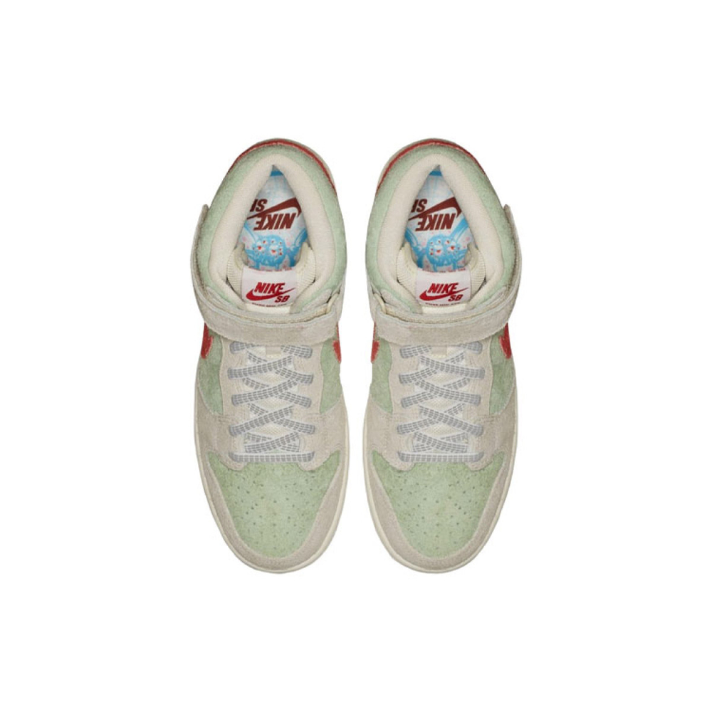 Nike Dunk SB White Widow