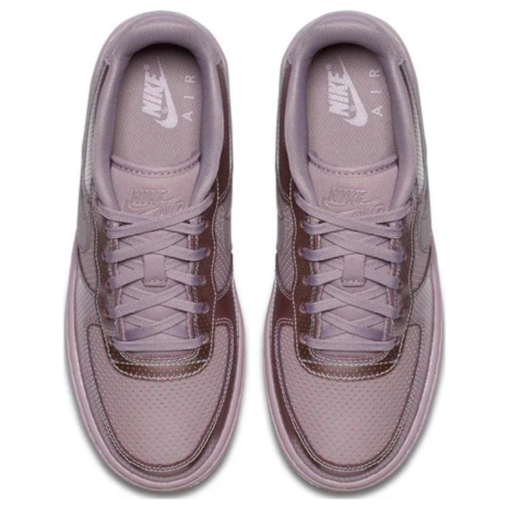 Nike Air Force 1 LV8