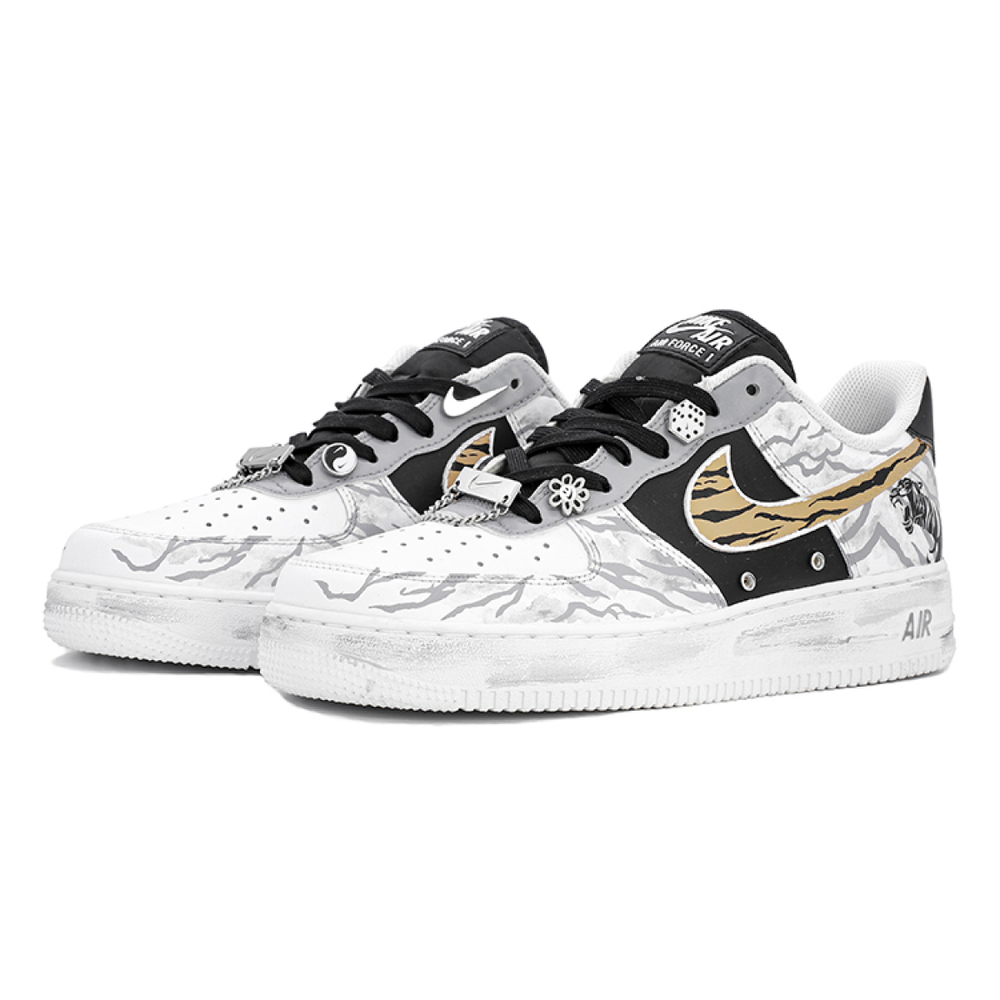 【 】Nike Air Force 1 07 vibe
