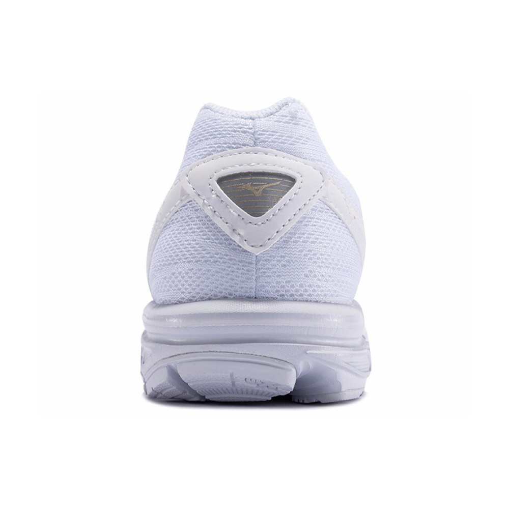 Mizuno Spark 3